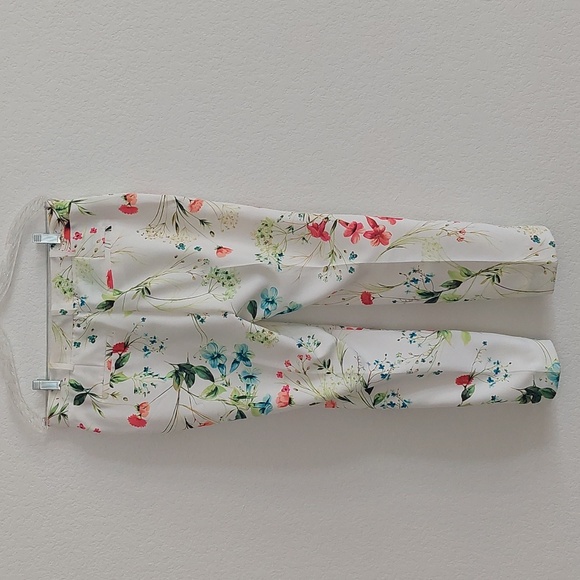 WORTHINGTON SLIM FIT Floral Print Off-White Pants NWOT - Picture 2 of 8